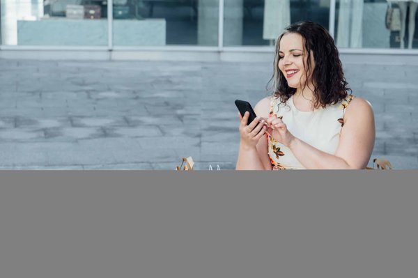 How to Address the Challenges of Implementing AI Chatbots in Customer Support?