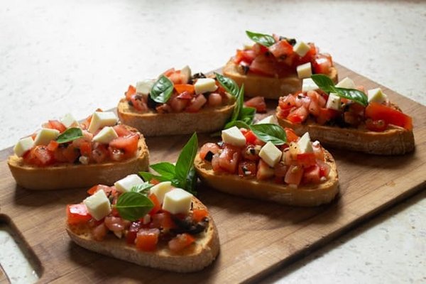 What Techniques Can Enhance a Simple Tomato Bruschetta with Heirloom Varieties?